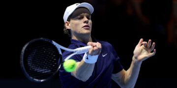 Sinner vence Djokovic e vai enfrentar Alcaraz na final do Six Kings Slam