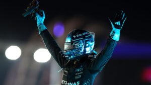 George Russell comemorando vitória no GP de Singapura