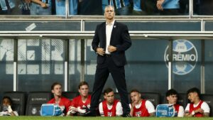 Hernán Crespo lamenta derrota do São Paulo diante do Grêmio