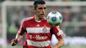 Lúcio vê o Bayern de Munique favorito para o clássico contra o Borussia Dortmund