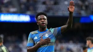 Vinícius Júnior assume namoro com Virginia Fonseca