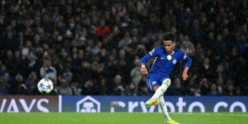 Chelsea goleia o Ajax pela Champions League