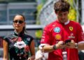 Ninguém imaginava como é o relacionamento secreto de Charles Leclerc e sua namorada francesa