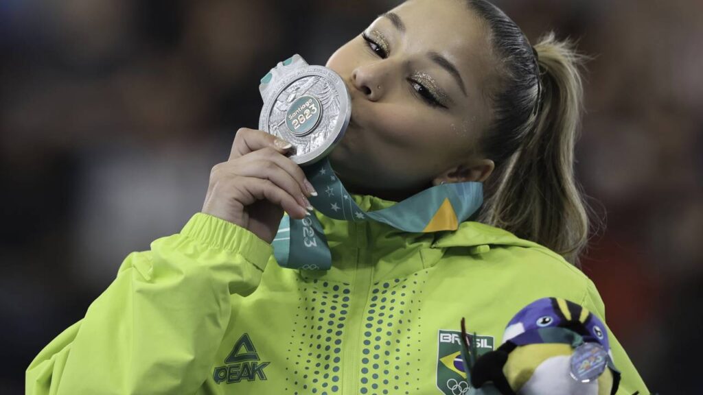 A carreira de Flávia Saraiva é sinônimo de superação e talento