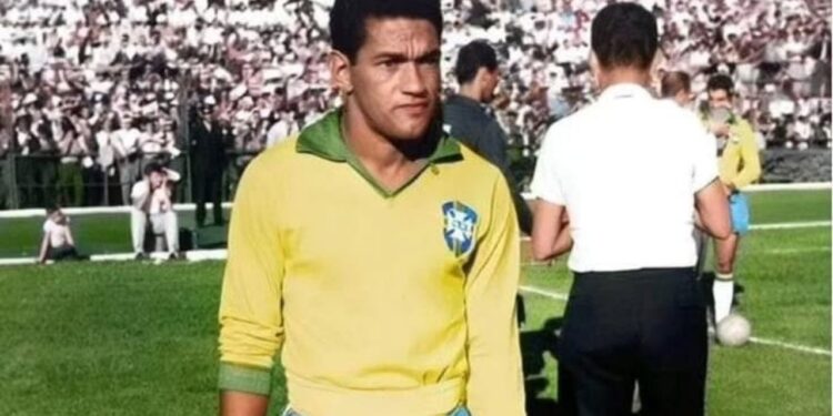 Se Garrincha jogasse hoje, como seria? IA imagina esse cenário