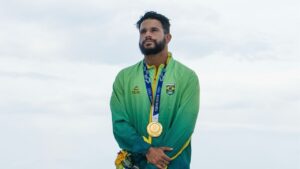 Relembre o dia que Ítalo Ferreira fez história no surfe olímpico