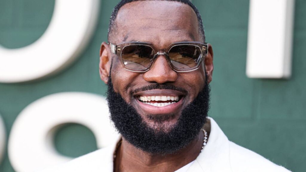 Os feitos de LeBron James que emocionam o mundo do basquete