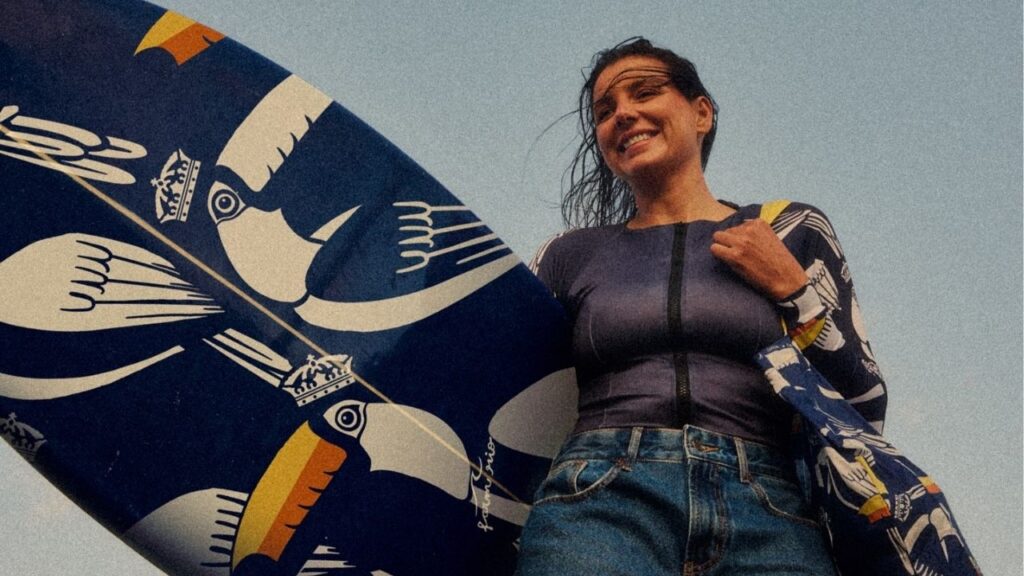Maya Gabeira, surfista no Guinness que quebrou o próprio recorde