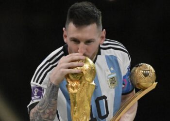 7 transferências milionárias que transformaram o futebol em espetáculo global