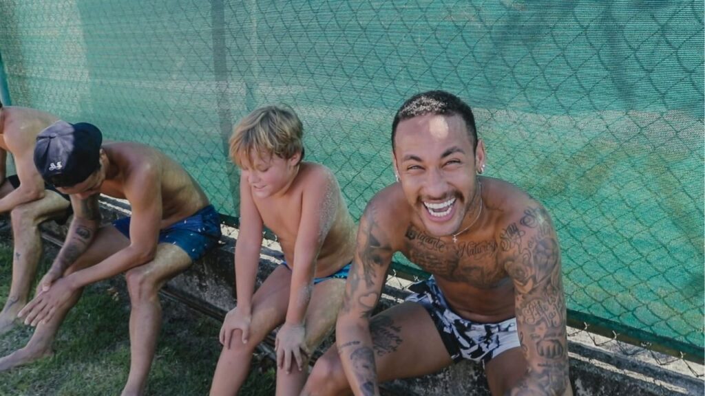 Série traz um olhar intimista sobre a carreira e a vida de Neymar