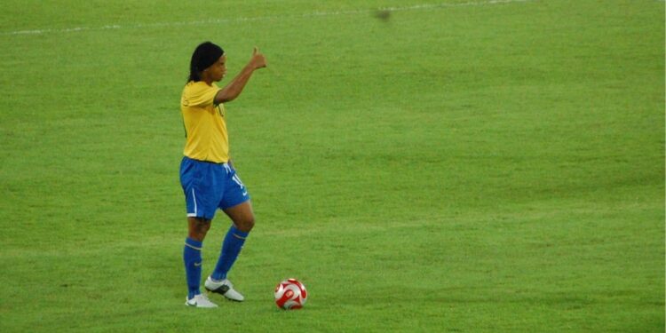 Ronaldinho Gaúcho e os momentos mais memoráveis de sua carreira