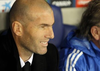 Zidane no futebol: trajetória de ídolo francês que marcou clubes e conquistou títulos históricos