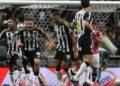 Jogadores do Atlético-MG comemorando gol contra o Independiente del Valle