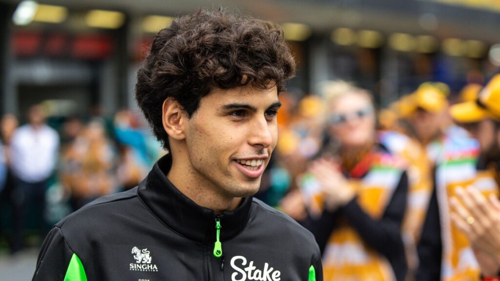 Bortoleto conta preparação peculiar para Singapura na F1: “Vários…”
