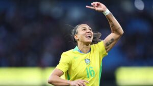 Bia Zaneratto voltou a marcar pelo Brasil