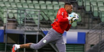 Carlos Miguel em treino do Palmeiras