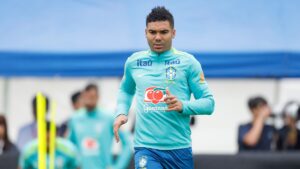 Casemiro durante treino da Seleção na Coreia do Sul