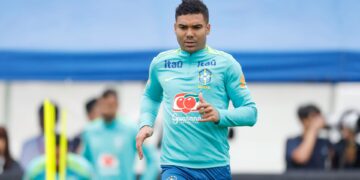 Casemiro durante treino da Seleção na Coreia do Sul