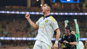Cristiano Ronaldo comemorando pelo Al-Nassr