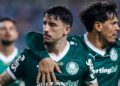 Gustavo Gómez e Piquerez em jogo do Palmeiras