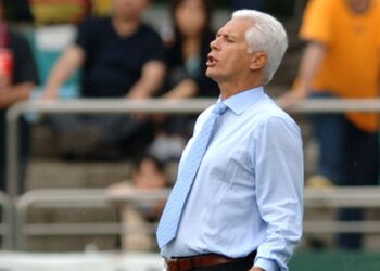 Emerson Leão em época de técnico