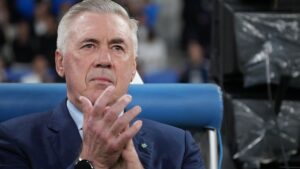 Ancelotti durante jogo da Seleção Brasileira