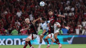 Lance da partida entre Flamengo e Racing