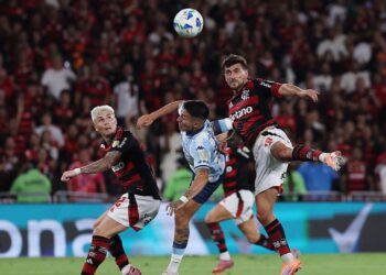 Lance da partida entre Flamengo e Racing