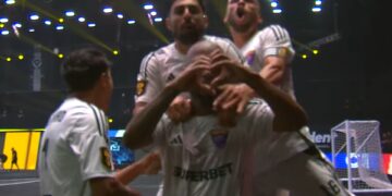 Jogadores do Funkbol comemorando gol