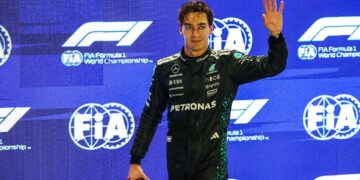 George Russell garante pole position em Singapura