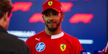 Hamilton não está feliz com a Ferrari