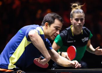 Hugo Calderano e Bruna Takahashi nas duplas do China Smash.