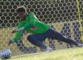 Hugo Souza em treino da Seleção Brasileira