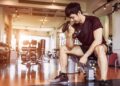 Praticando musculação - Créditos: depositphotos.com / shutter2u