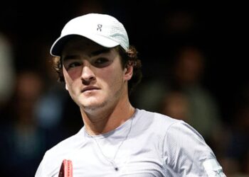 João Fonseca em ação no Masters 1000 de Paris