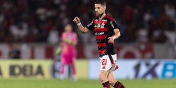 Jorginho durante jogo do Flamengo