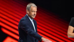 Jürgen Klinsmann em sorteio da UEFA