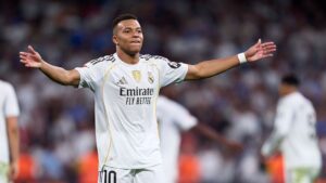 Mbappé comemorando pelo Real Madrid