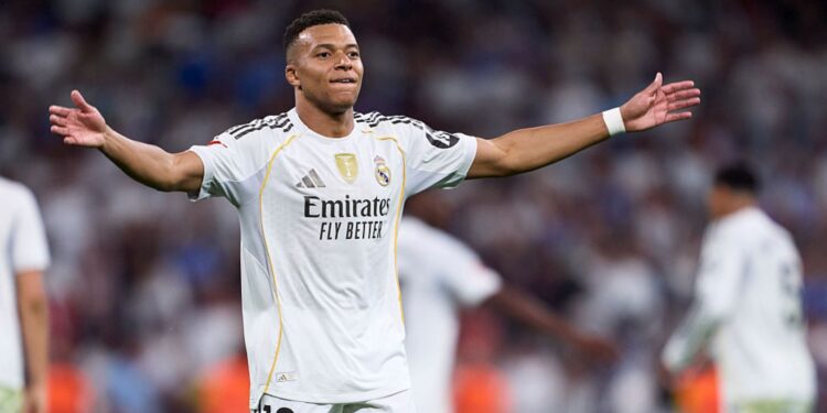 Mbappé comemorando pelo Real Madrid