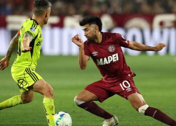 Lance do jogo entre Lanús e Universidad de Chile
