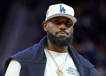 LeBron James vai seguir na NBA