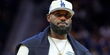 LeBron James vai seguir na NBA