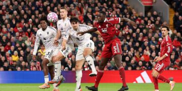 Momento do gol de Maguire em Liverpool x Manchester United