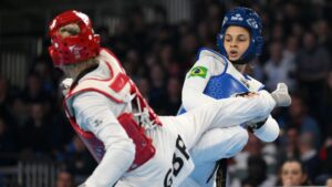 Maria Clara Pacheco [de azul] é campeã mundial