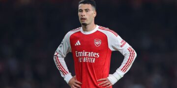 Gabriel Martinelli em jogo do Arsenal
