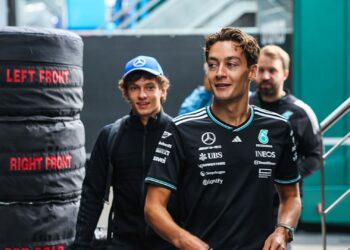 Mercedes vai manter os pilotos para 2026