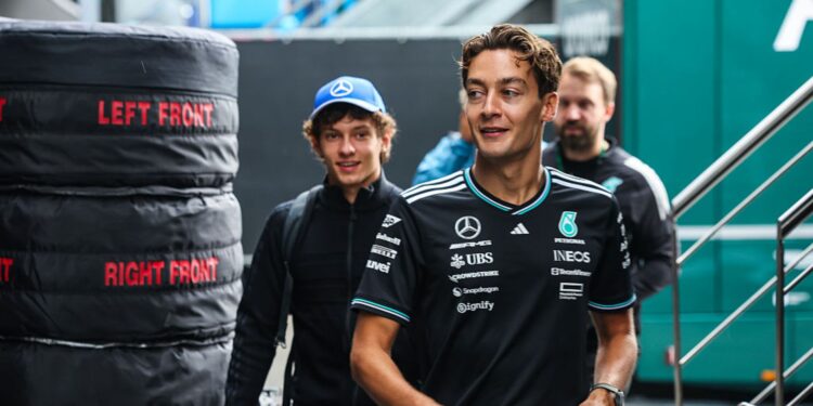 Mercedes vai manter os pilotos para 2026
