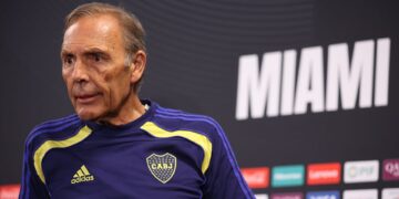 Miguel Ángel Russo com camisa do Boca Juniors