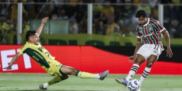 Lance do duelo entre Mirassol e Fluminense