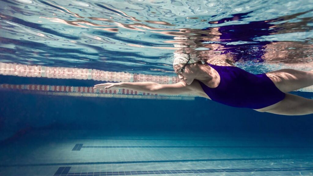 Dicas essenciais para iniciar na natação sem erros